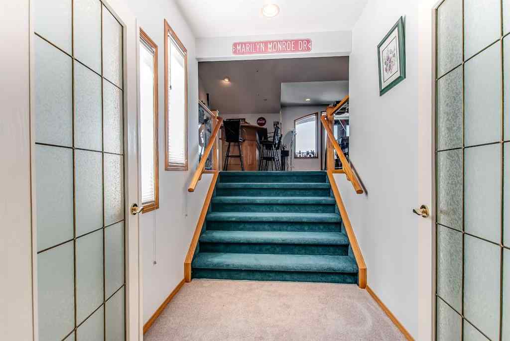 MLS® A2249889 - 23 Chinook Place SW in SW Hill Medicine Hat, Residential