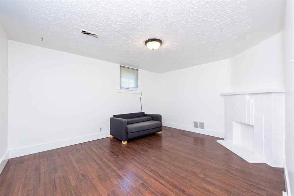 MLS® A2249892 - 424 8 Avenue NE in Renfrew Calgary, Residential