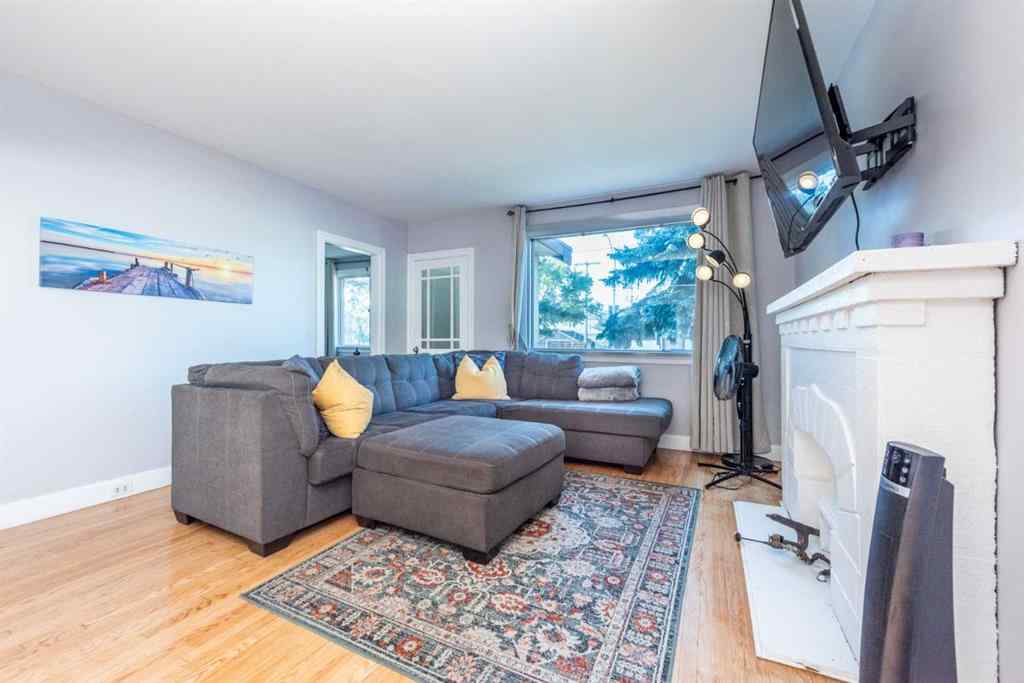 MLS® A2249892 - 424 8 Avenue NE in Renfrew Calgary, Residential