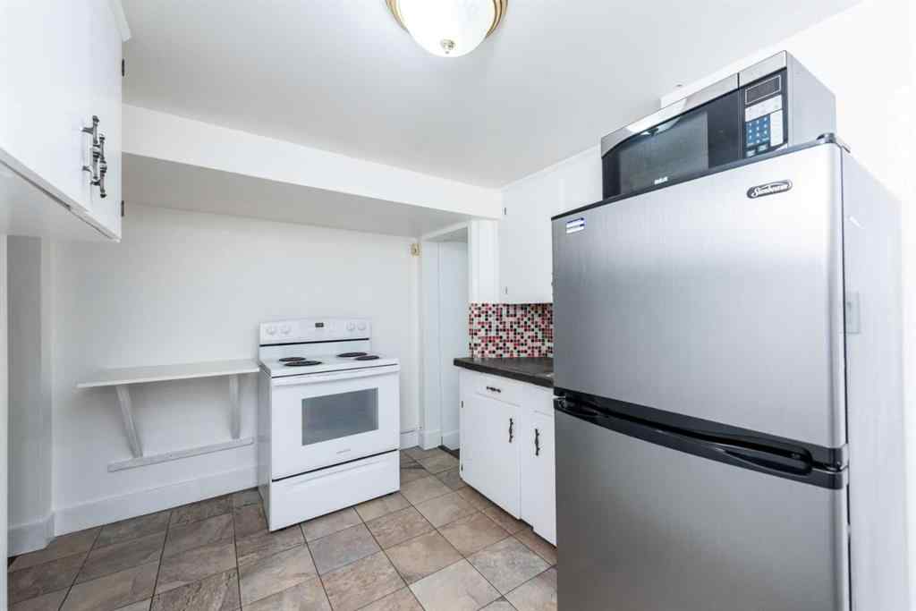 MLS® A2249892 - 424 8 Avenue NE in Renfrew Calgary, Residential