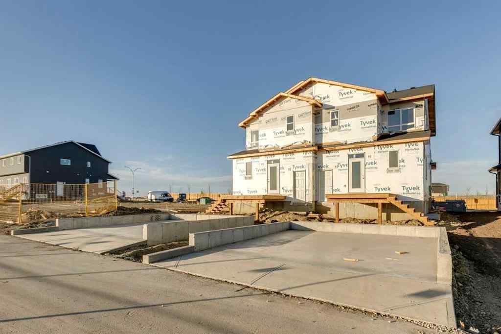 MLS&reg; # A2249908 - 117 Bridgeport Gate SW in Bridgeport Chestermere, Residential Open Houses
