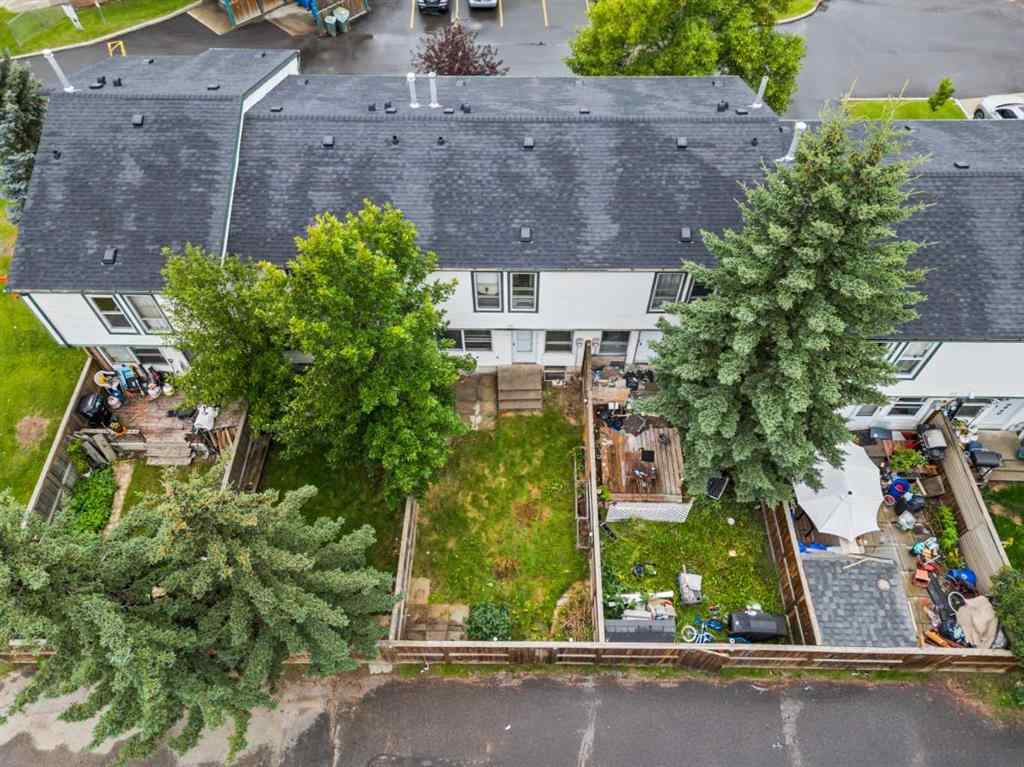 MLS® A2249909 - Unit #3 100 Pennsylvania Road SE in Penbrooke Meadows Calgary, Residential