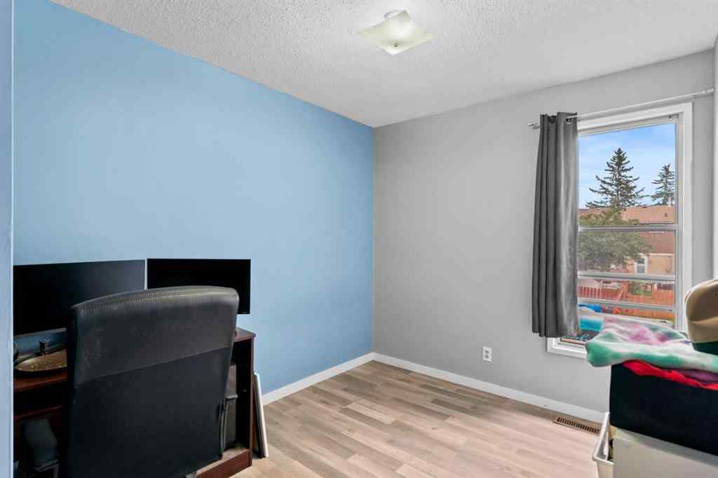 MLS® A2249909 - Unit #3 100 Pennsylvania Road SE in Penbrooke Meadows Calgary, Residential