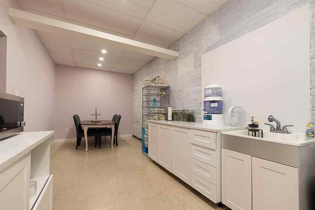 MLS® A2249925 - 4809 and 4811 49 Avenue  in Central Business District Lloydminster, Commercial