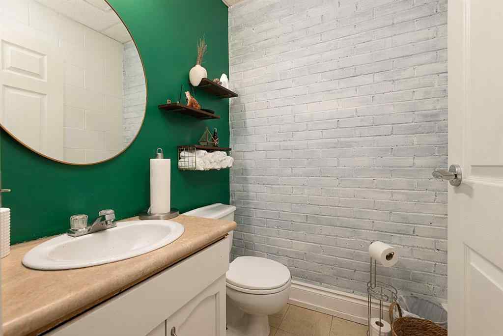 MLS® A2249925 - 4809 and 4811 49 Avenue  in Central Business District Lloydminster, Commercial