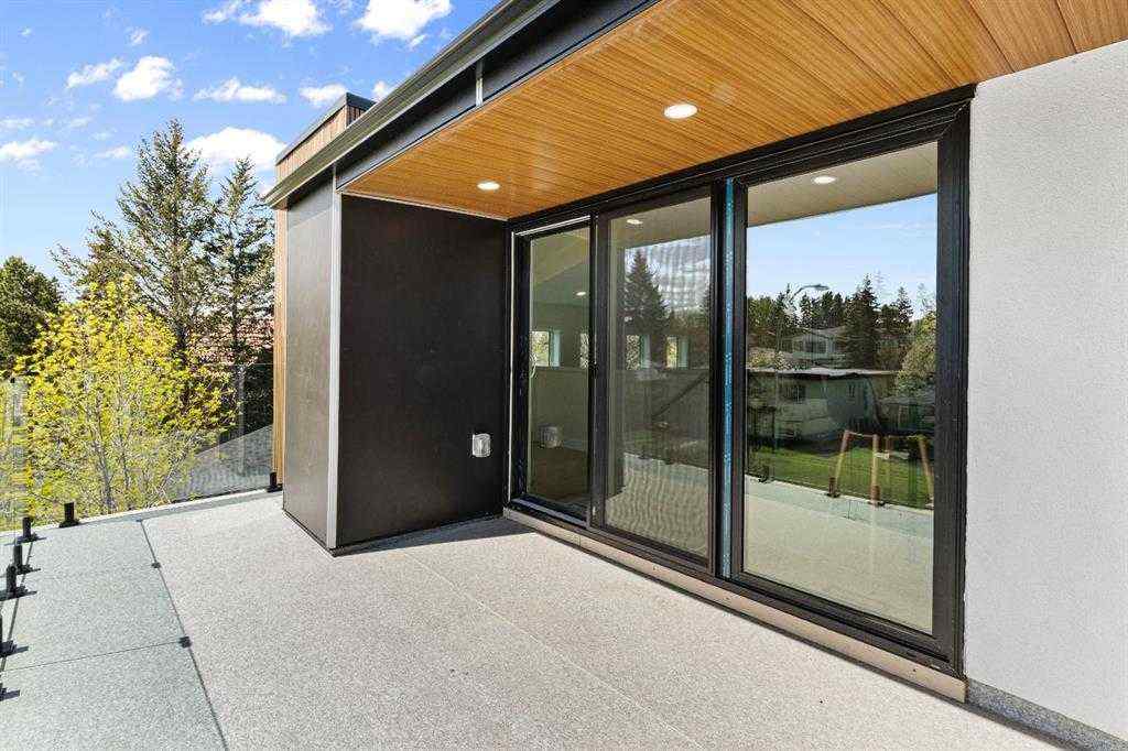 MLS® A2249932 - 726 25 Avenue NW in Mount Pleasant Calgary, Residential