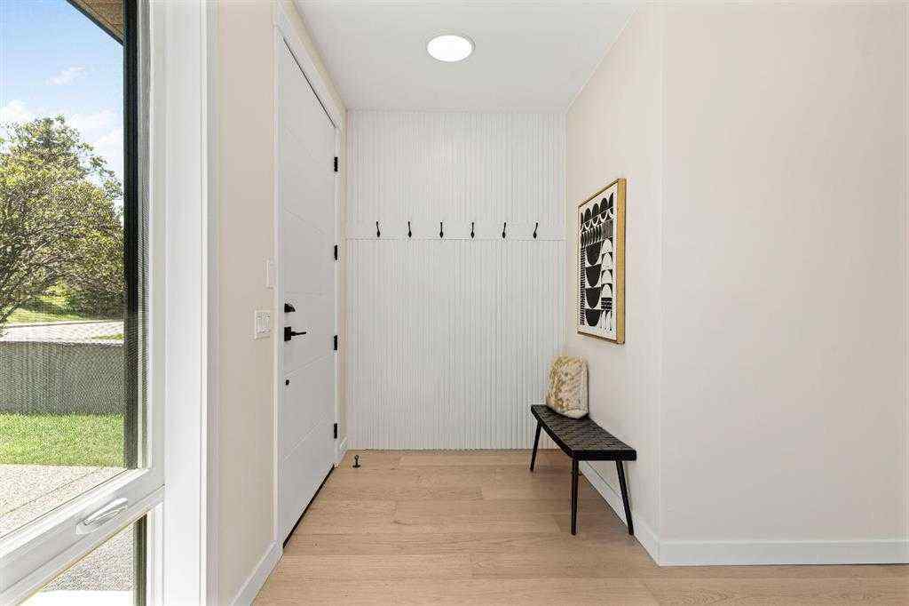 MLS® A2249932 - 726 25 Avenue NW in Mount Pleasant Calgary, Residential