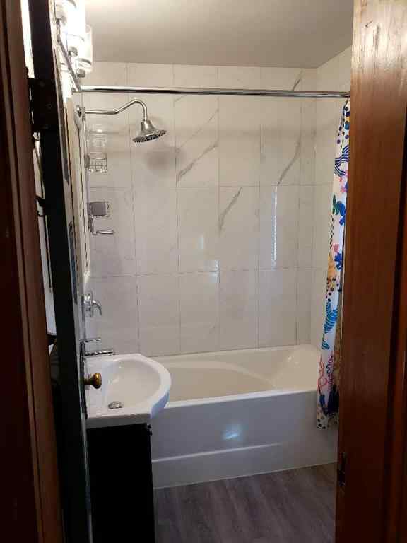 MLS® A2249937 - 2452 28 Avenue SW in Richmond Calgary, Residential