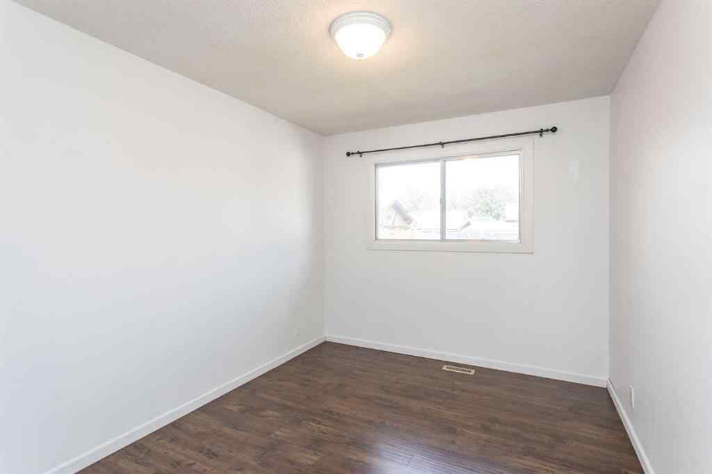MLS® A2249968 - 6308 61 Avenue  in Highland Green Red Deer, Residential