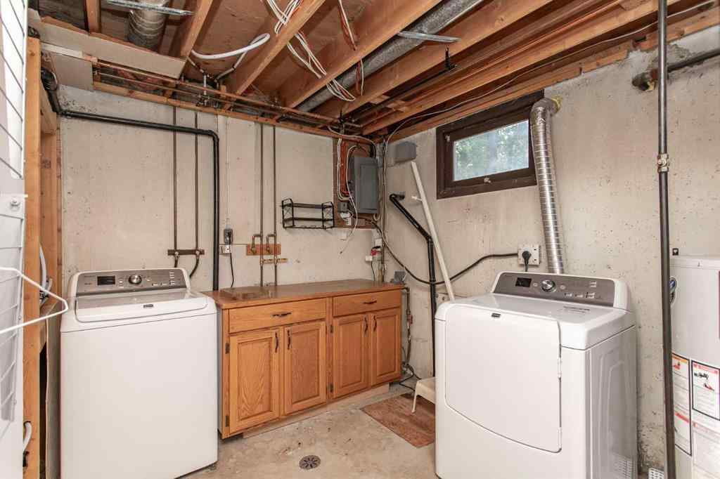 MLS® A2249968 - 6308 61 Avenue  in Highland Green Red Deer, Residential