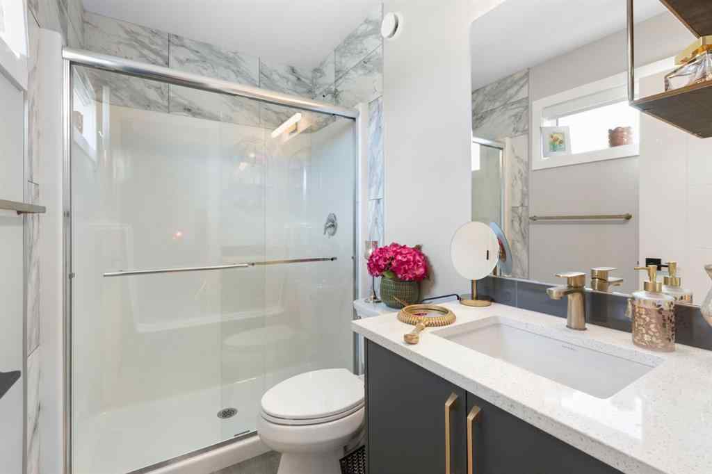 MLS® A2249971 - 255 Heritage Heights  in Heritage Hills Cochrane, Residential