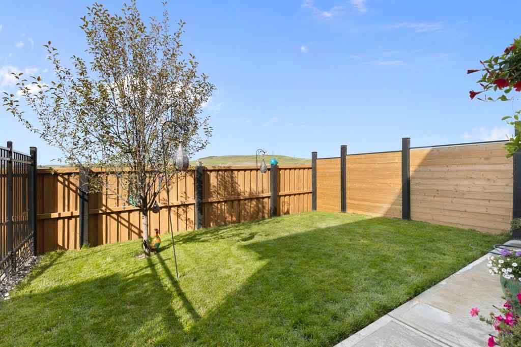 MLS® A2249971 - 255 Heritage Heights  in Heritage Hills Cochrane, Residential