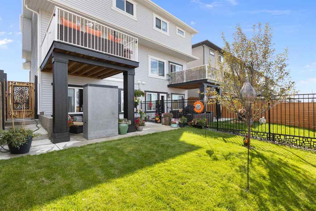 MLS® A2249971 - 255 Heritage Heights  in Heritage Hills Cochrane, Residential