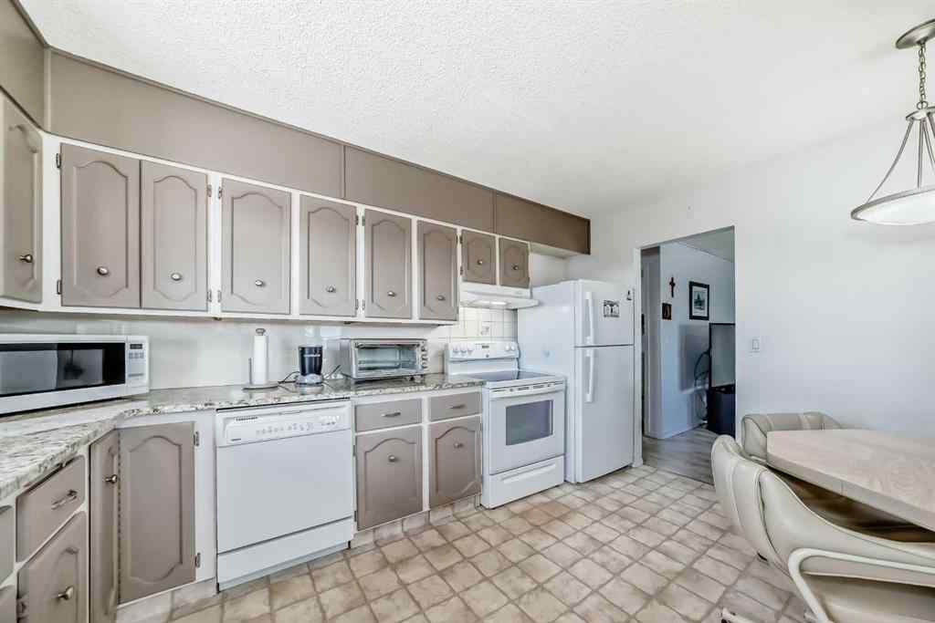 MLS® A2249979 - 131 Ranchlands Court NW in Ranchlands Calgary, Residential