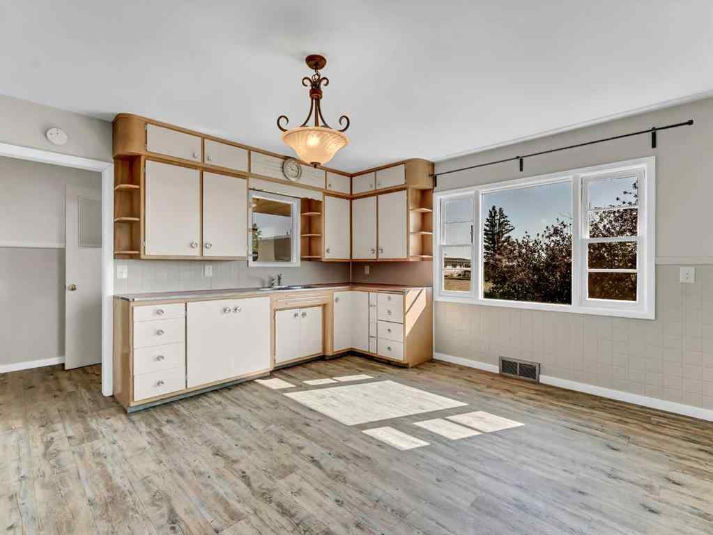 MLS® A2249985 - Unit #1 13402 Range Road 75   in NONE Rural Cypress County, Residential