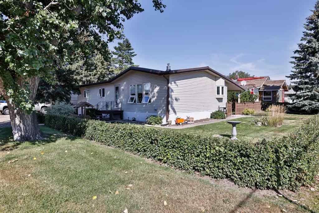 MLS® A2249990 - 301 3rd Avenue  in NONE Warner, Residential