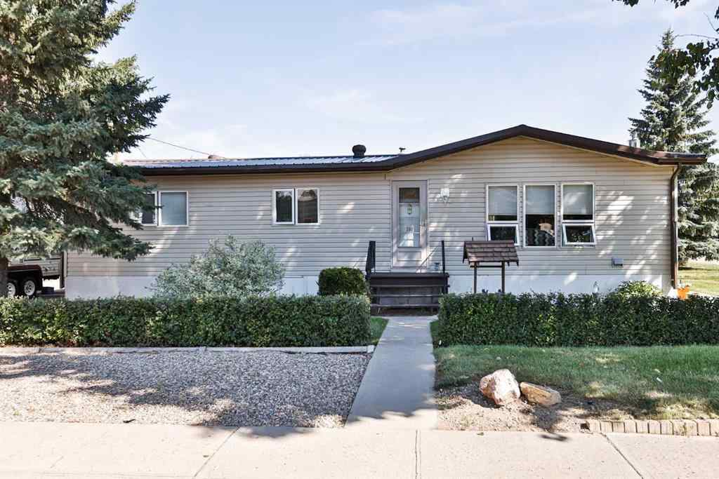 MLS® A2249990 - 301 3rd Avenue  in NONE Warner, Residential