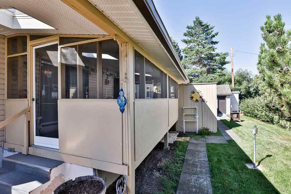 MLS® A2249990 - 301 3rd Avenue  in NONE Warner, Residential