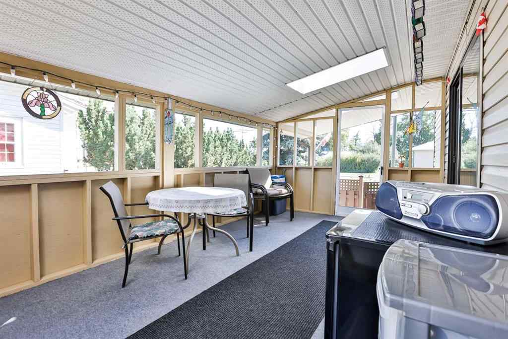 MLS® A2249990 - 301 3rd Avenue  in NONE Warner, Residential