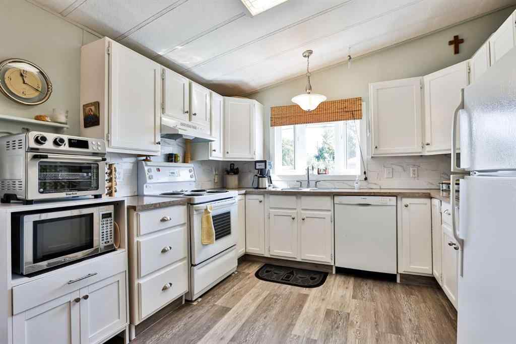 MLS® A2249990 - 301 3rd Avenue  in NONE Warner, Residential
