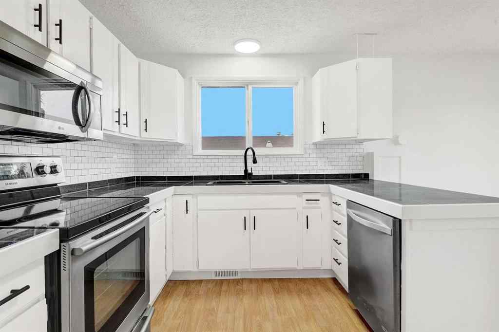 MLS® A2249992 - 9422 122 Avenue  in Crystal Ridge Grande Prairie, Residential