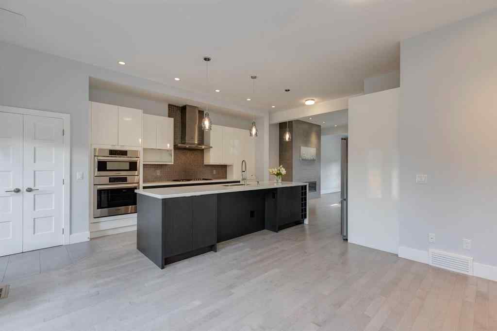 MLS® A2249993 - 2417 22 Street NW in Banff Trail Calgary, Residential
