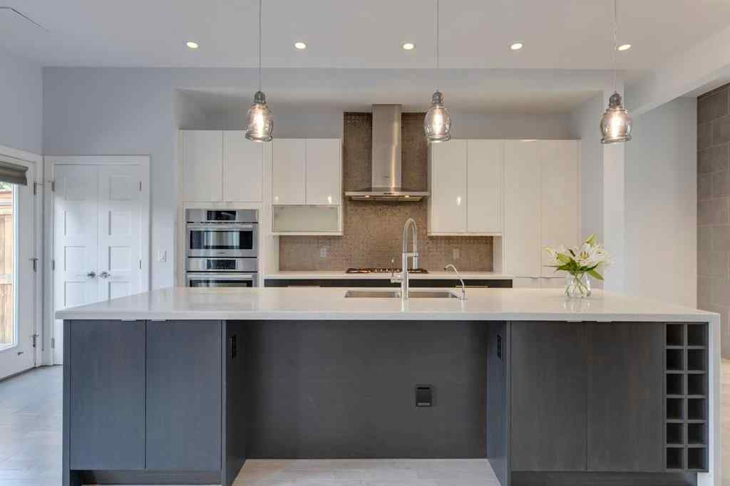 MLS® A2249993 - 2417 22 Street NW in Banff Trail Calgary, Residential