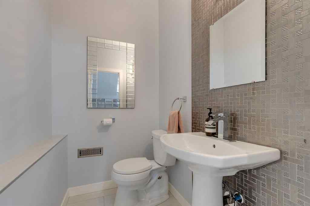 MLS® A2249993 - 2417 22 Street NW in Banff Trail Calgary, Residential