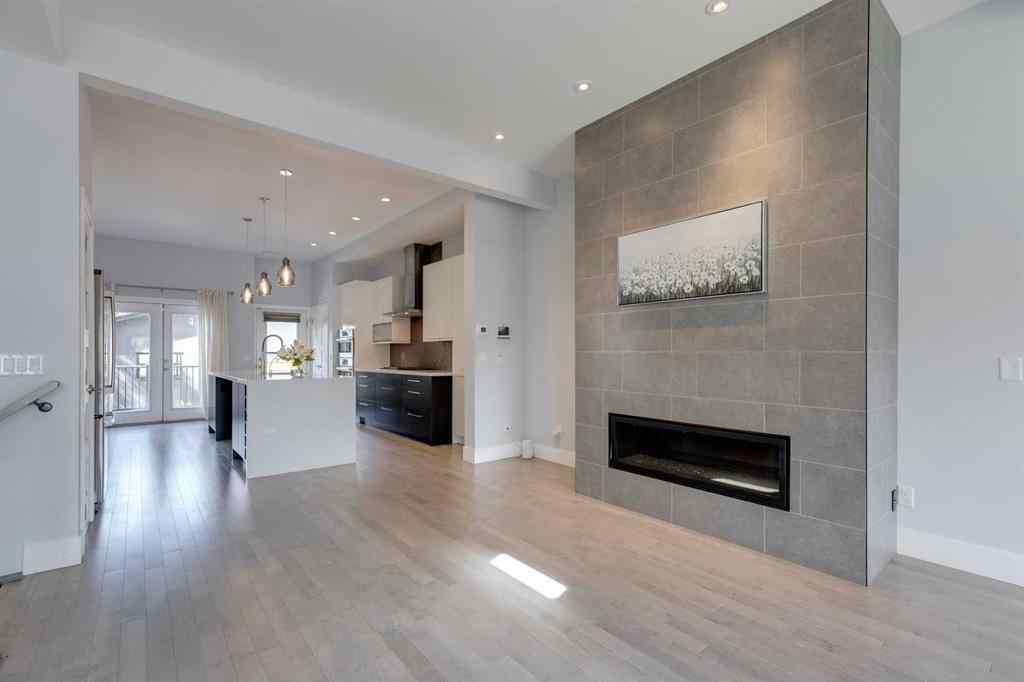 MLS® A2249993 - 2417 22 Street NW in Banff Trail Calgary, Residential
