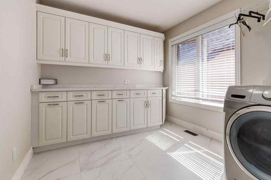 MLS® A2249995 - 213 Evergreen Plaza SW in Evergreen Calgary, Residential