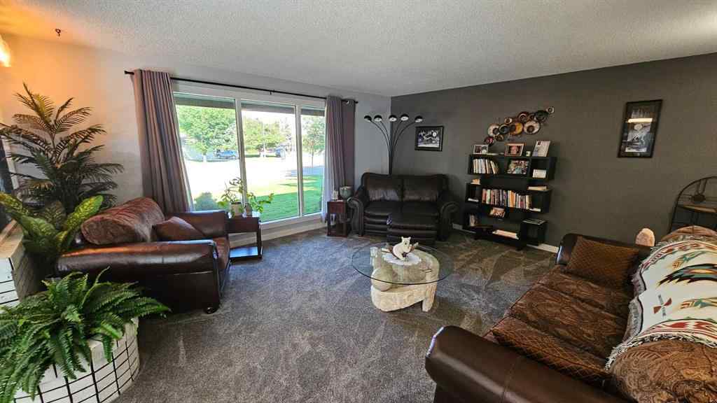 MLS® A2250000 - 808 1 Street NE in NONE Milk River, Residential