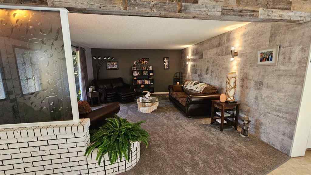 MLS® A2250000 - 808 1 Street NE in NONE Milk River, Residential