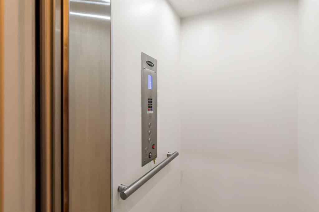 MLS® A2250008 - 5030 48 Street  in NONE Rocky Mountain House, Residential