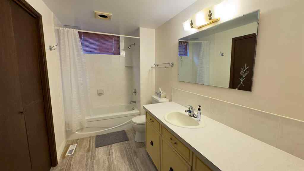 MLS® A2250012 - 5036 51 Avenue  in Irma Irma, Residential