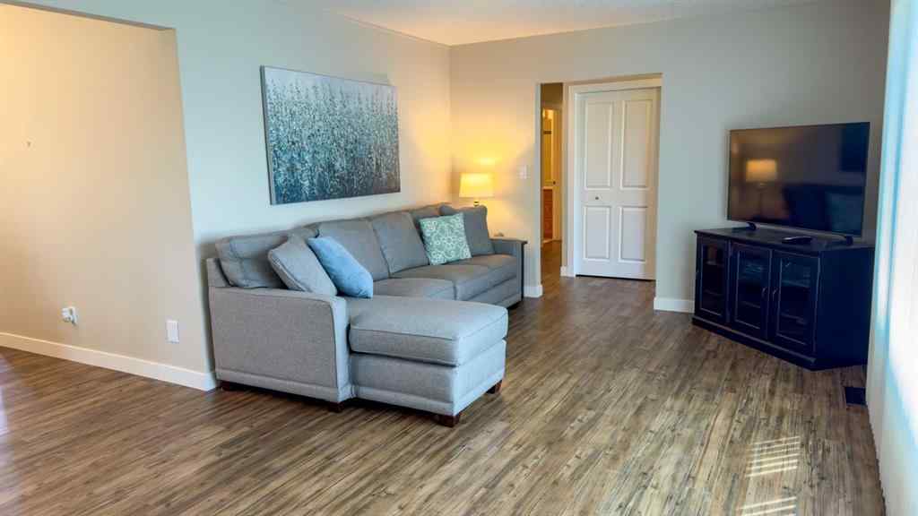 MLS® A2250012 - 5036 51 Avenue  in Irma Irma, Residential