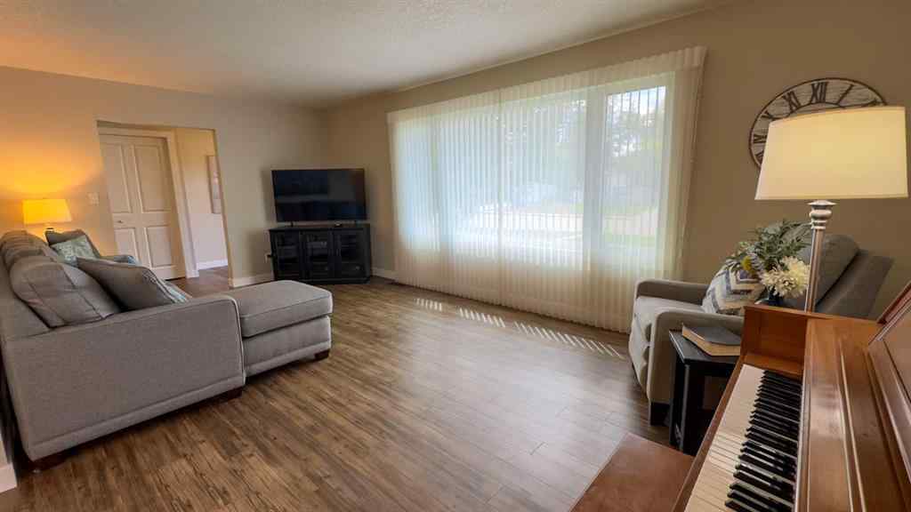 MLS® A2250012 - 5036 51 Avenue  in Irma Irma, Residential