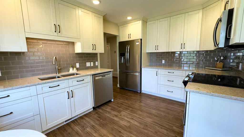 MLS® A2250012 - 5036 51 Avenue  in Irma Irma, Residential