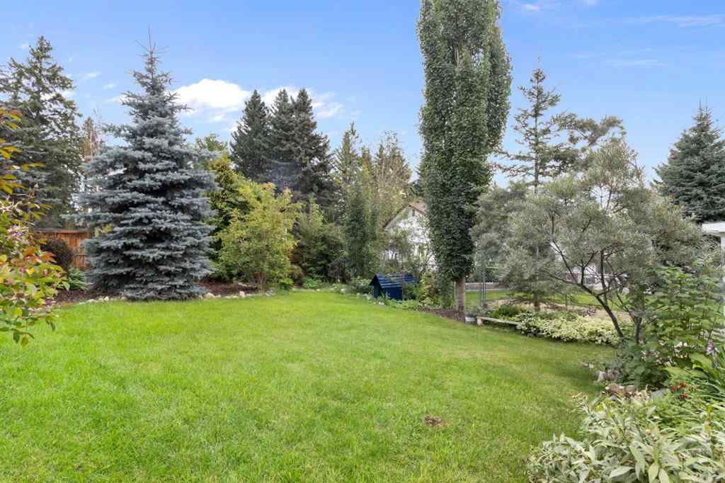 MLS® A2250015 - 472 Cedarille Crescent SW in Cedarbrae Calgary, Residential