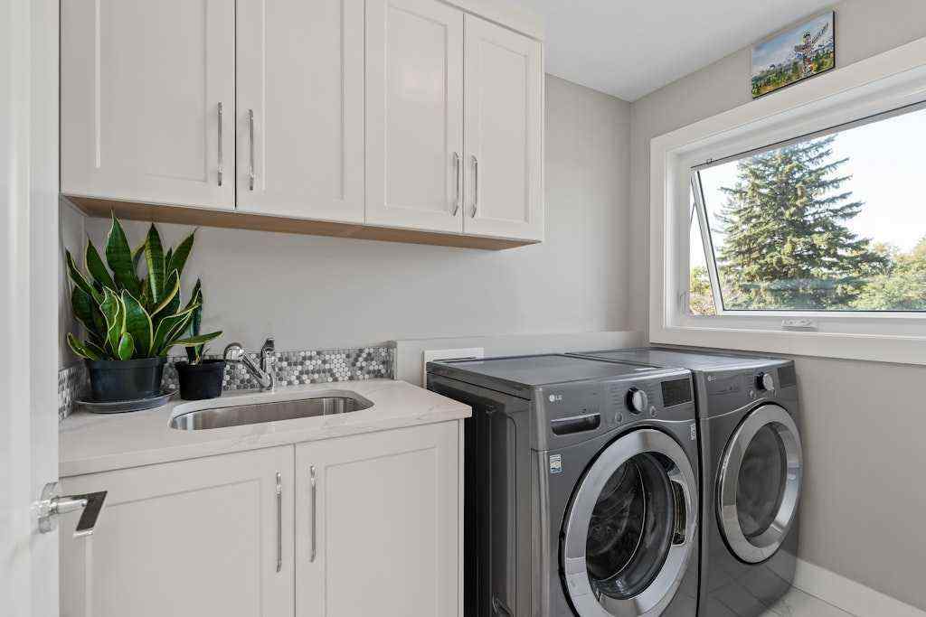 MLS® A2250035 - 2406 22 Street NW in Banff Trail Calgary, Residential