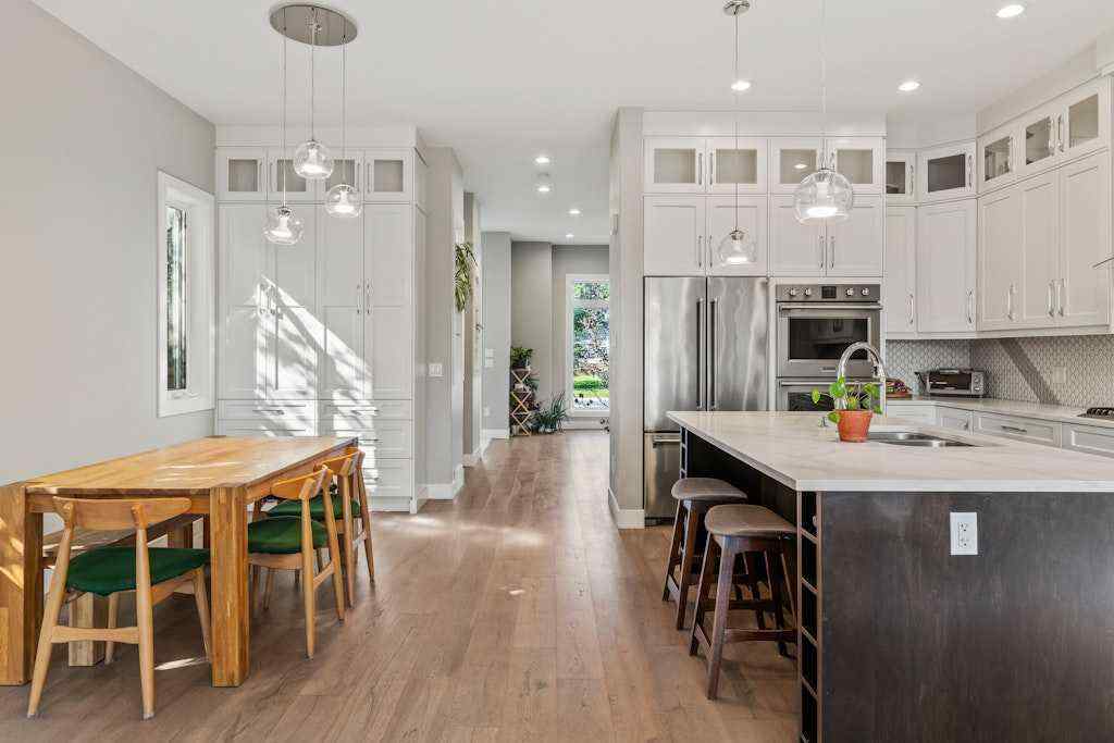 MLS® A2250035 - 2406 22 Street NW in Banff Trail Calgary, Residential