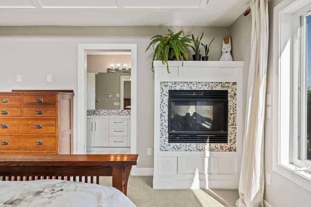 MLS® A2250035 - 2406 22 Street NW in Banff Trail Calgary, Residential