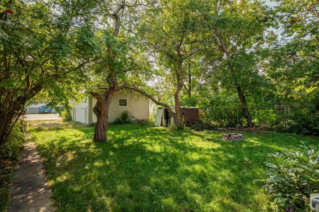 MLS® A2250036 - 1409 19 Avenue NW in Capitol Hill Calgary, Residential