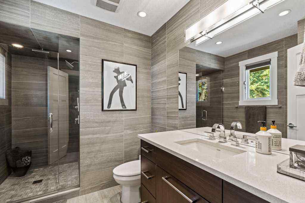 MLS® A2250041 - 410 Elbow Park Lane SW in Elbow Park Calgary, Residential