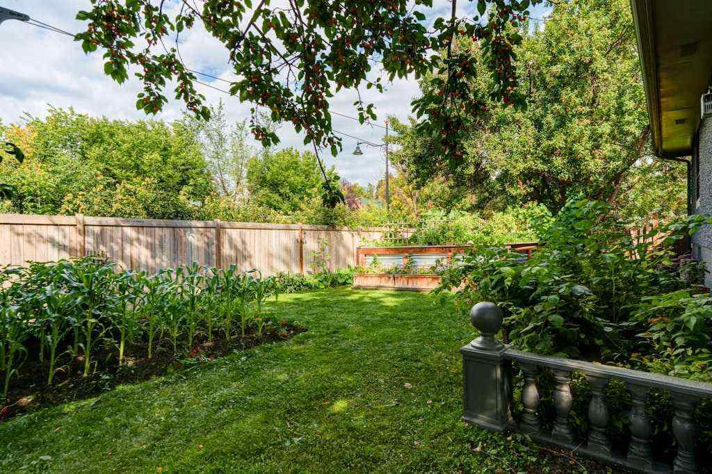 MLS® A2250041 - 410 Elbow Park Lane SW in Elbow Park Calgary, Residential