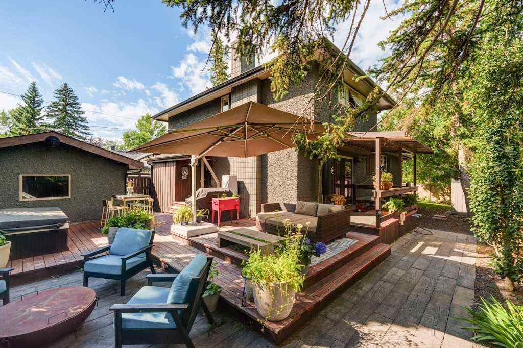 MLS® A2250041 - 410 Elbow Park Lane SW in Elbow Park Calgary, Residential