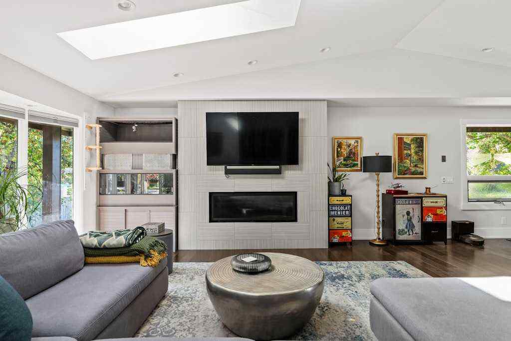 MLS® A2250041 - 410 Elbow Park Lane SW in Elbow Park Calgary, Residential