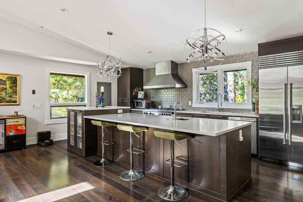 MLS® A2250041 - 410 Elbow Park Lane SW in Elbow Park Calgary, Residential