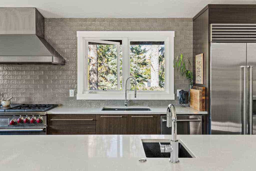 MLS® A2250041 - 410 Elbow Park Lane SW in Elbow Park Calgary, Residential