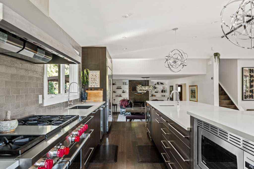 MLS® A2250041 - 410 Elbow Park Lane SW in Elbow Park Calgary, Residential