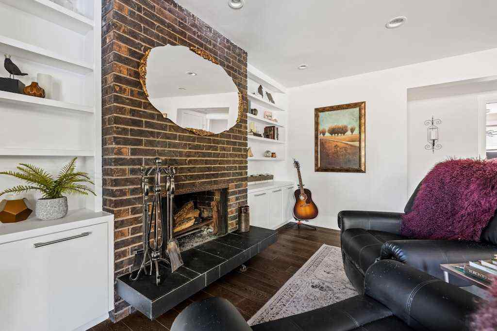 MLS® A2250041 - 410 Elbow Park Lane SW in Elbow Park Calgary, Residential